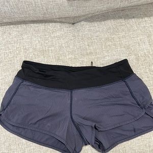 Speed Up low rise lululemon shorts 2.5 inch